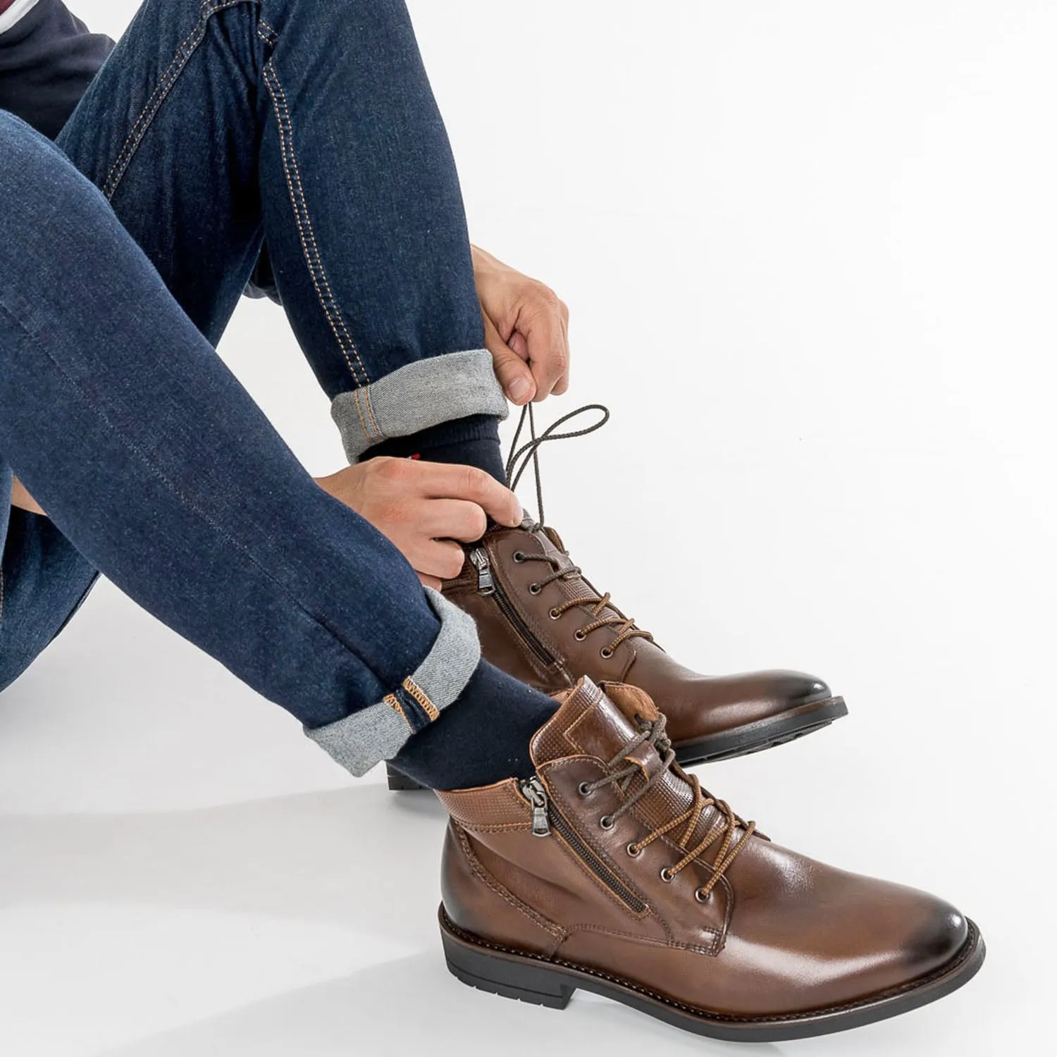 Boots cognac en cuir à lacet et zips - Boots Homme | ERAM