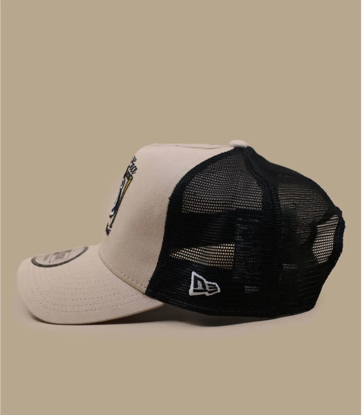 casquette trucker LA noir à fleurs - Trucker NE Heritage milk New Era : Headict