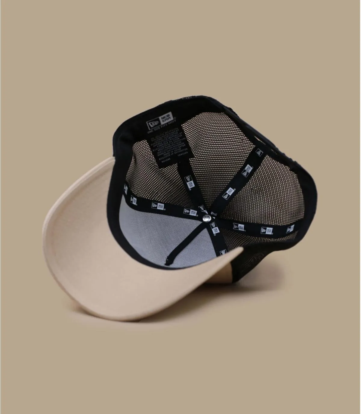 casquette trucker LA noir à fleurs - Trucker NE Heritage milk New Era : Headict