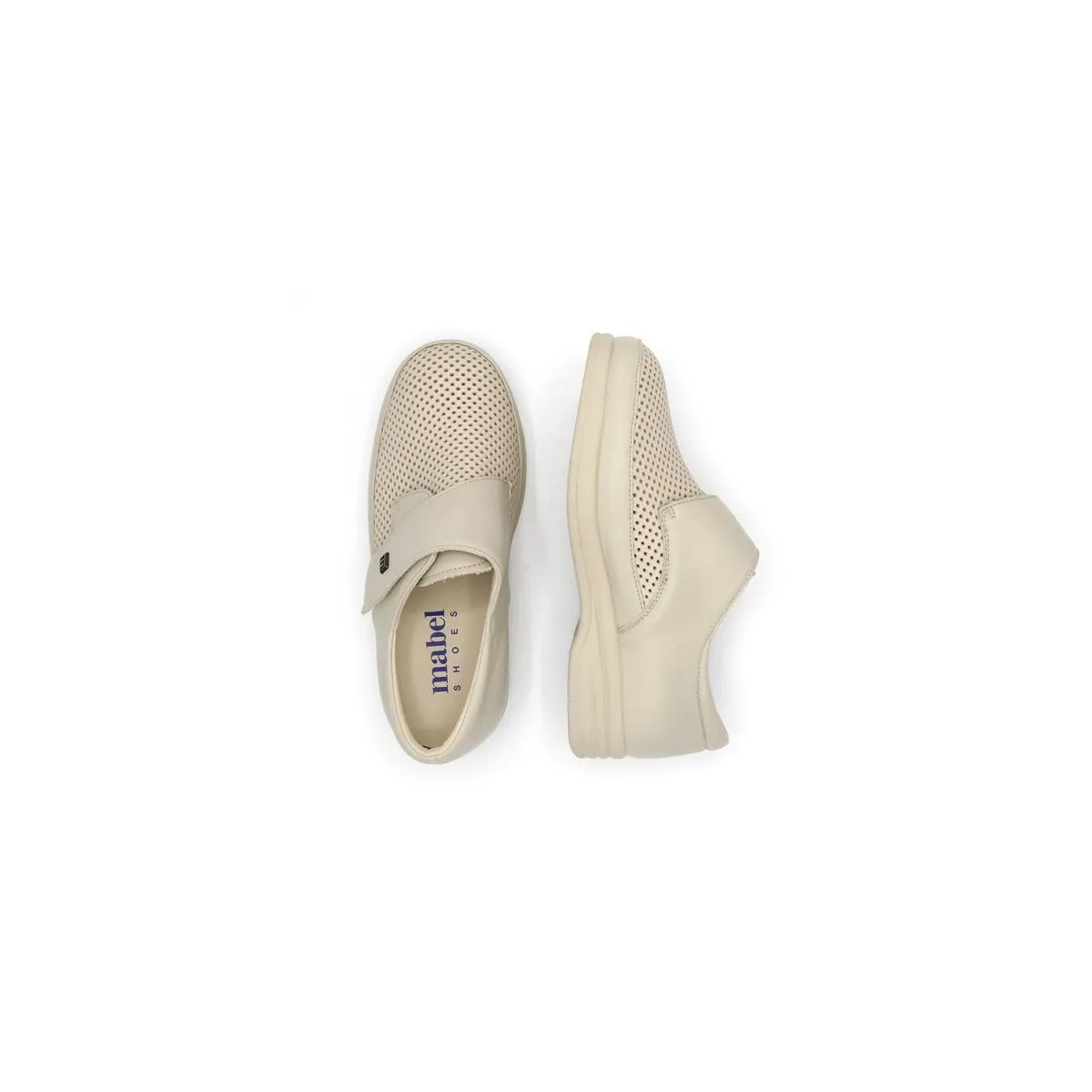 Chaussures pieds larges en cuir élastique et perforé - Beige