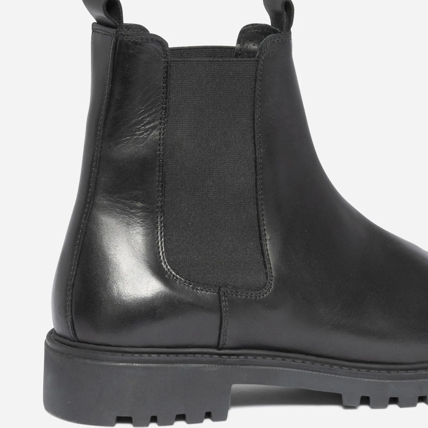 Chelsea boots noir en cuir à semelle crantée - Boots Homme | ERAM