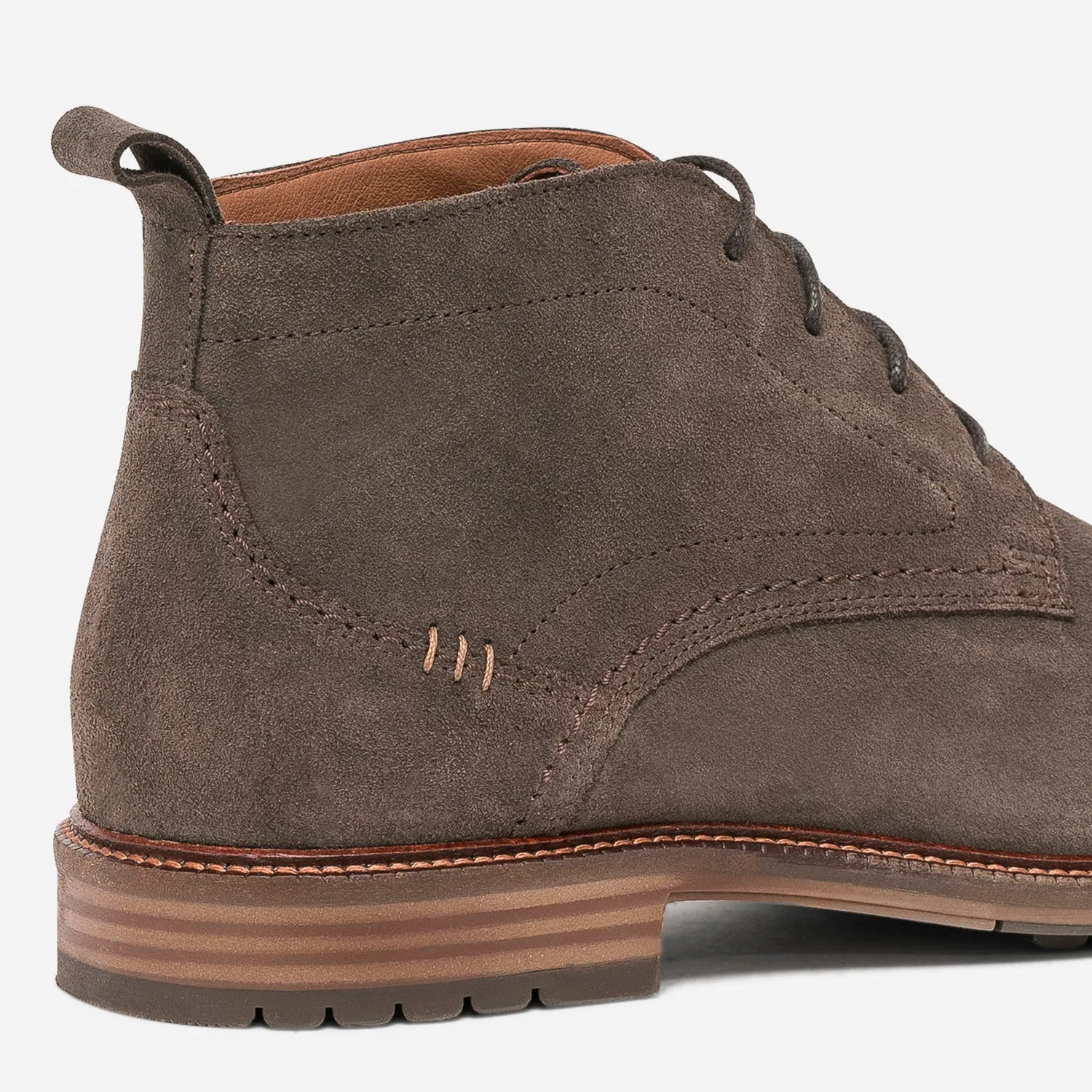 Chukka boots marron foncé en cuir velours - Boots Homme | ERAM