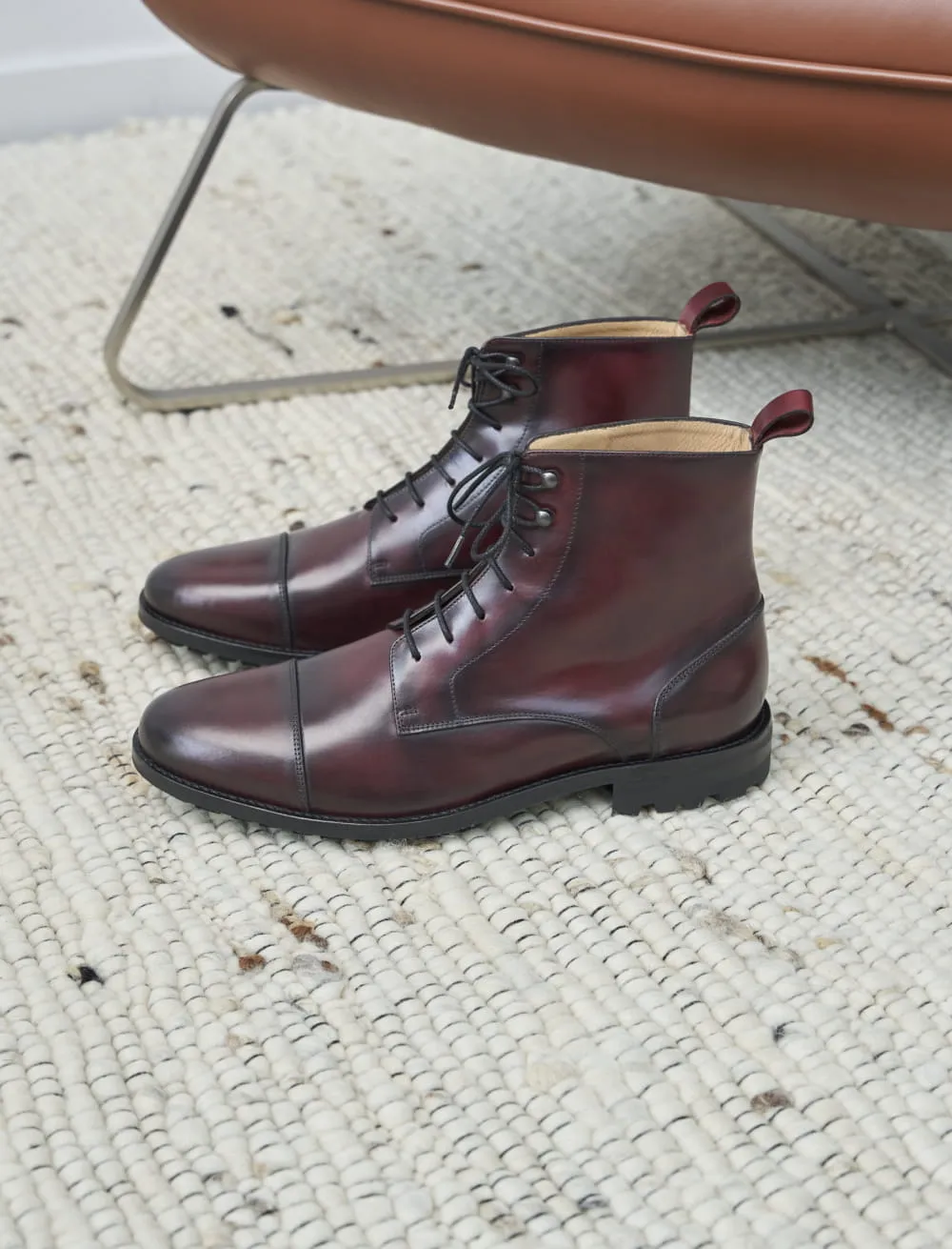 Combat boots pour homme: L'homme Inconscient en Cuir Bordeaux