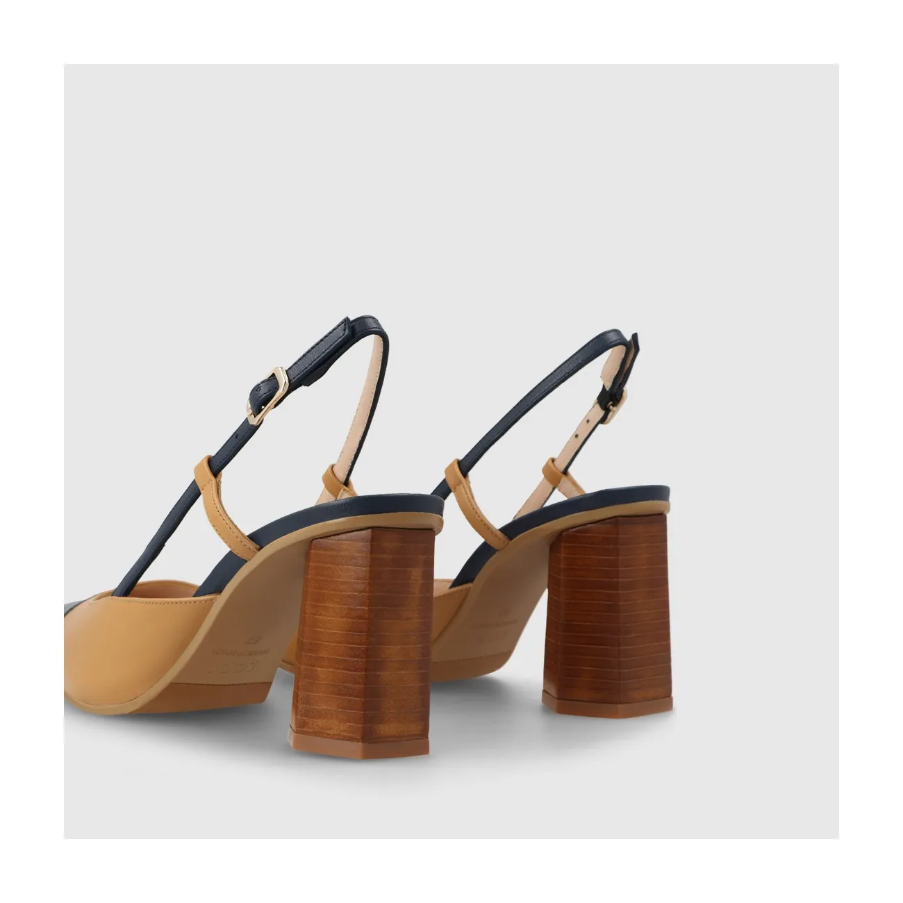 Escarpin slingback pour femme en cuir bicolore bleu et camel. I LODI Chaussures pour femme online.