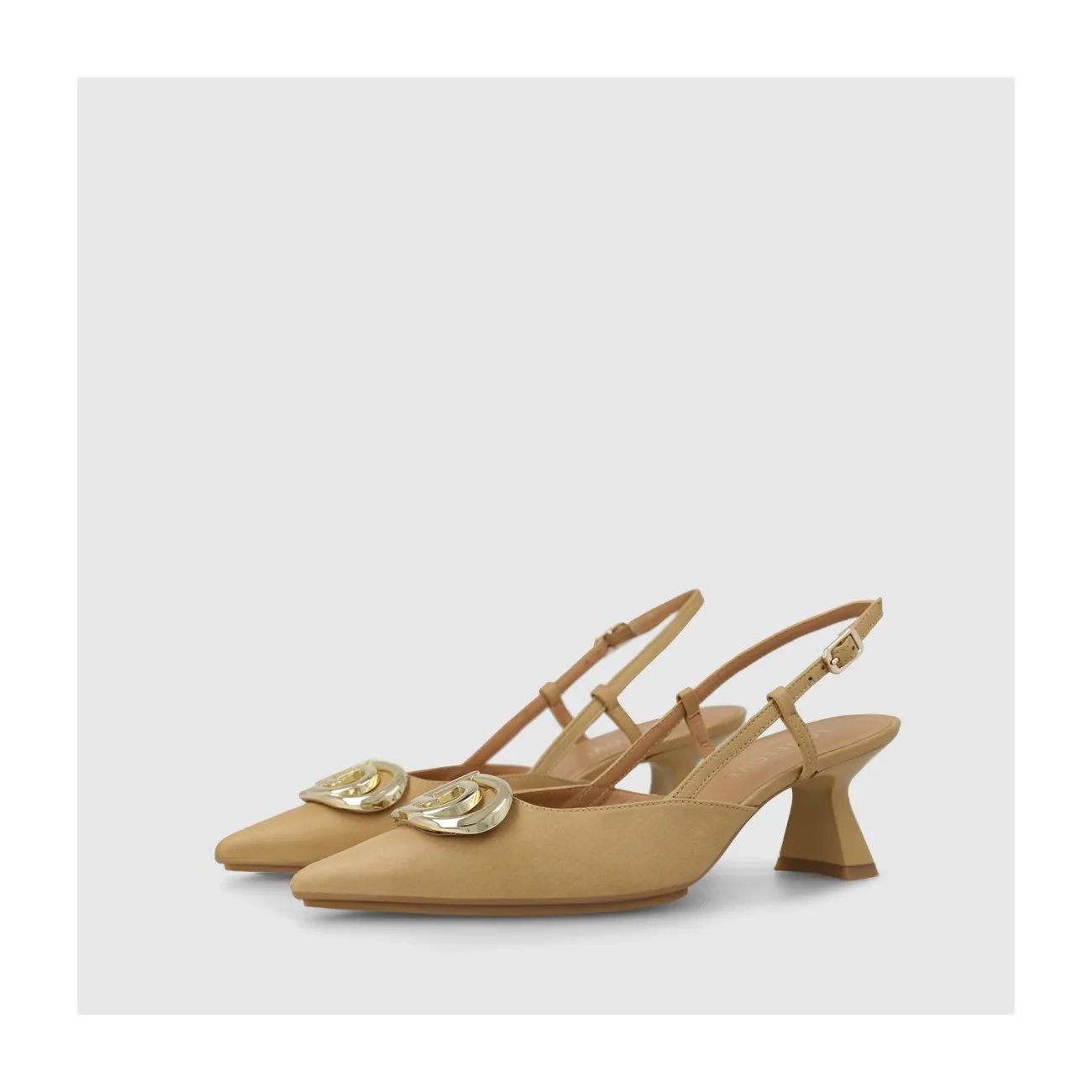 Escarpin slingback pour femme en cuir couleur camel avec ornement. I LODI Chaussures pour femme online.