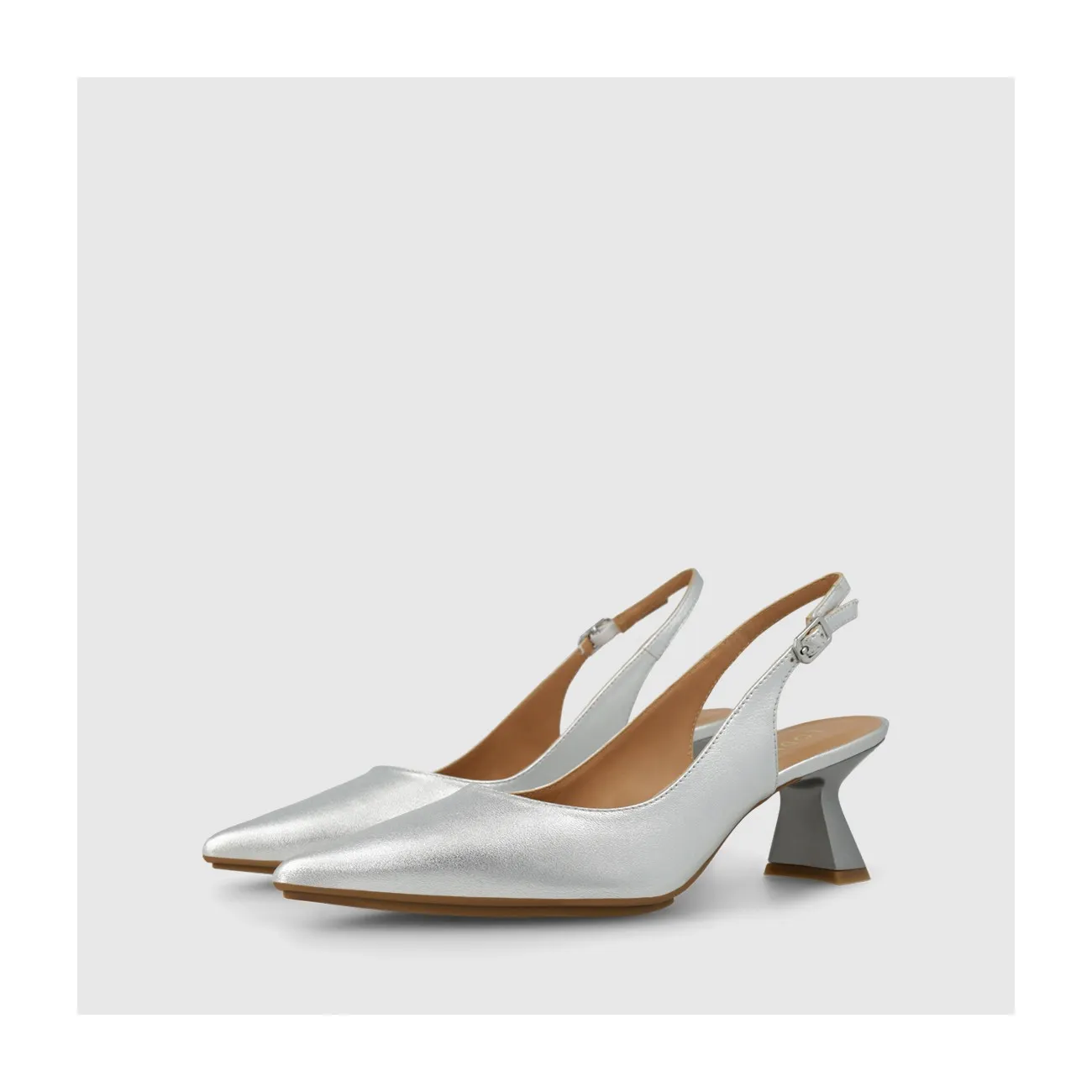 Escarpin slingback pour femme en cuir métallisé argenté. I LODI Chaussures pour femme online.