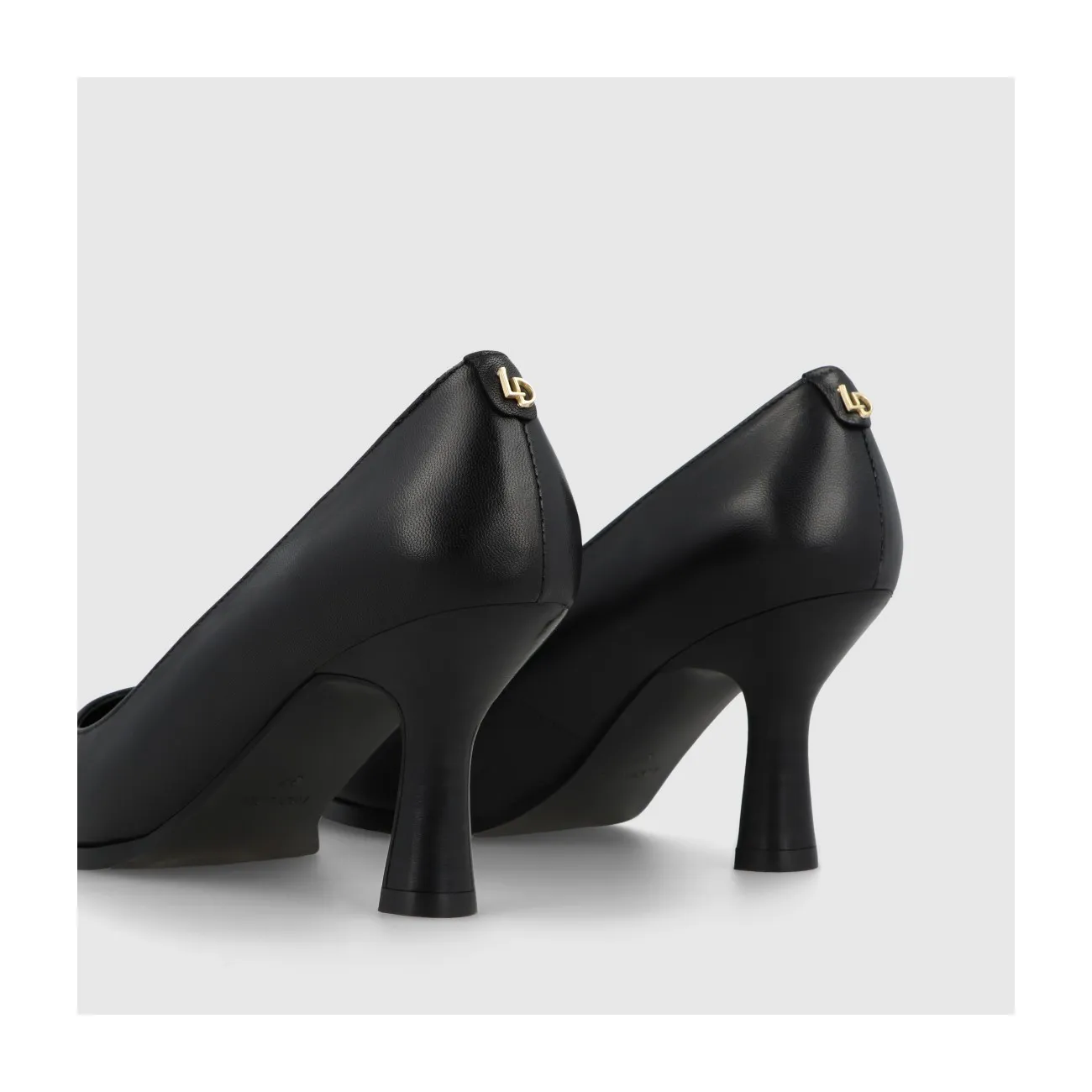 Escarpins femme à pointe fine en cuir noir | LODI Chaussures femme en ligne.