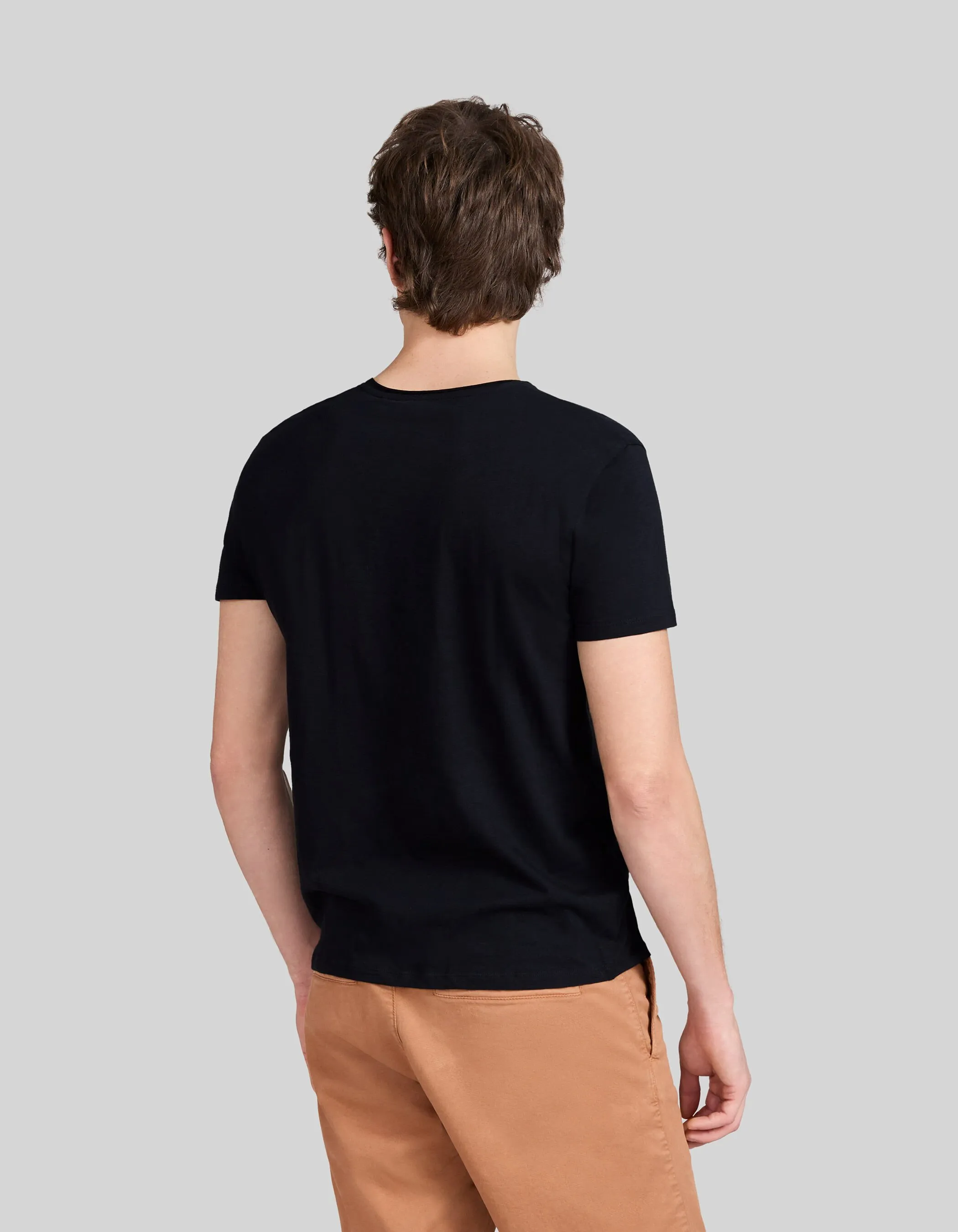 T-shirt L'Essentiel noir col V Homme